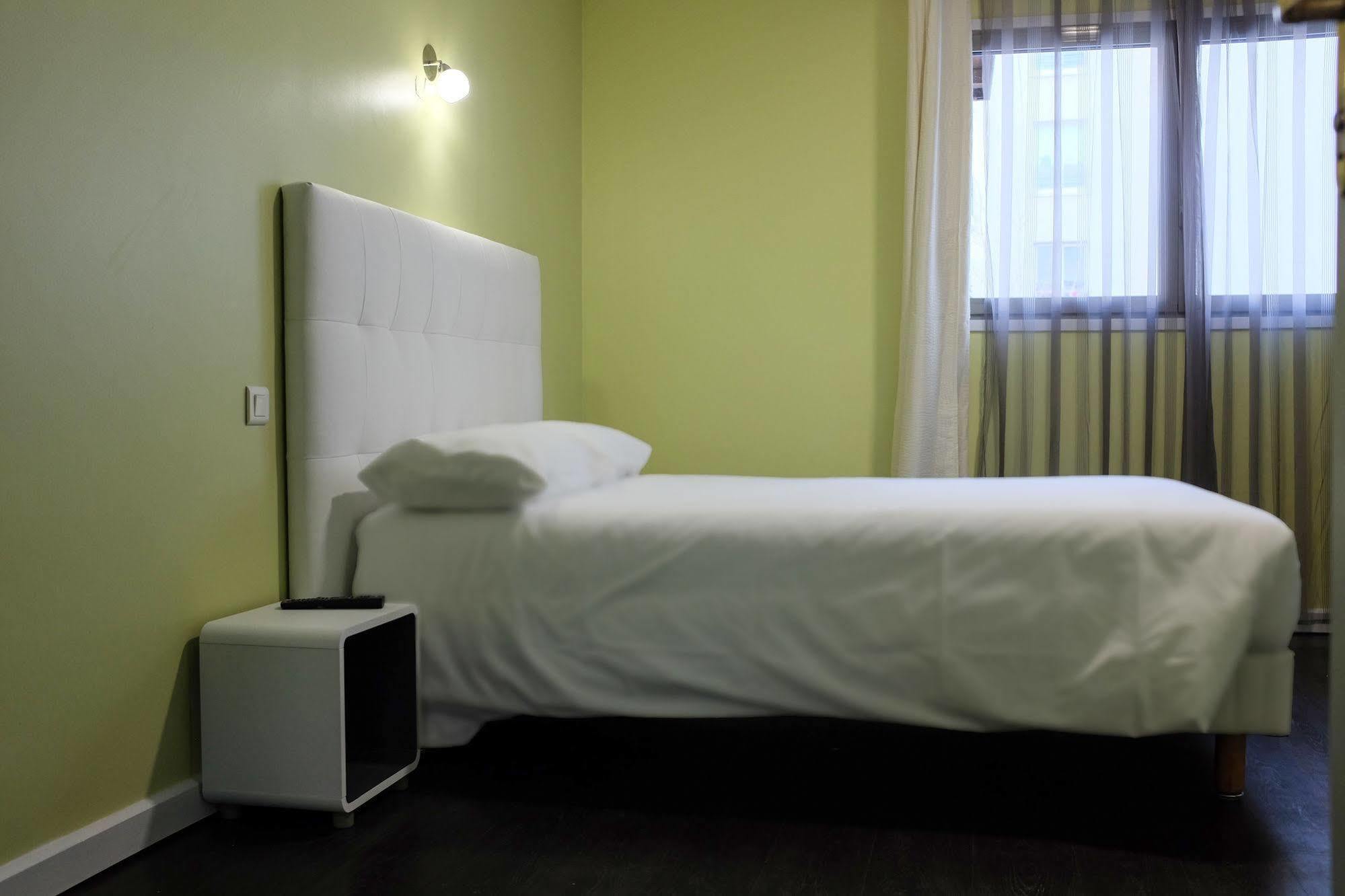 Hotel De France Boulogne-Billancourt Esterno foto
